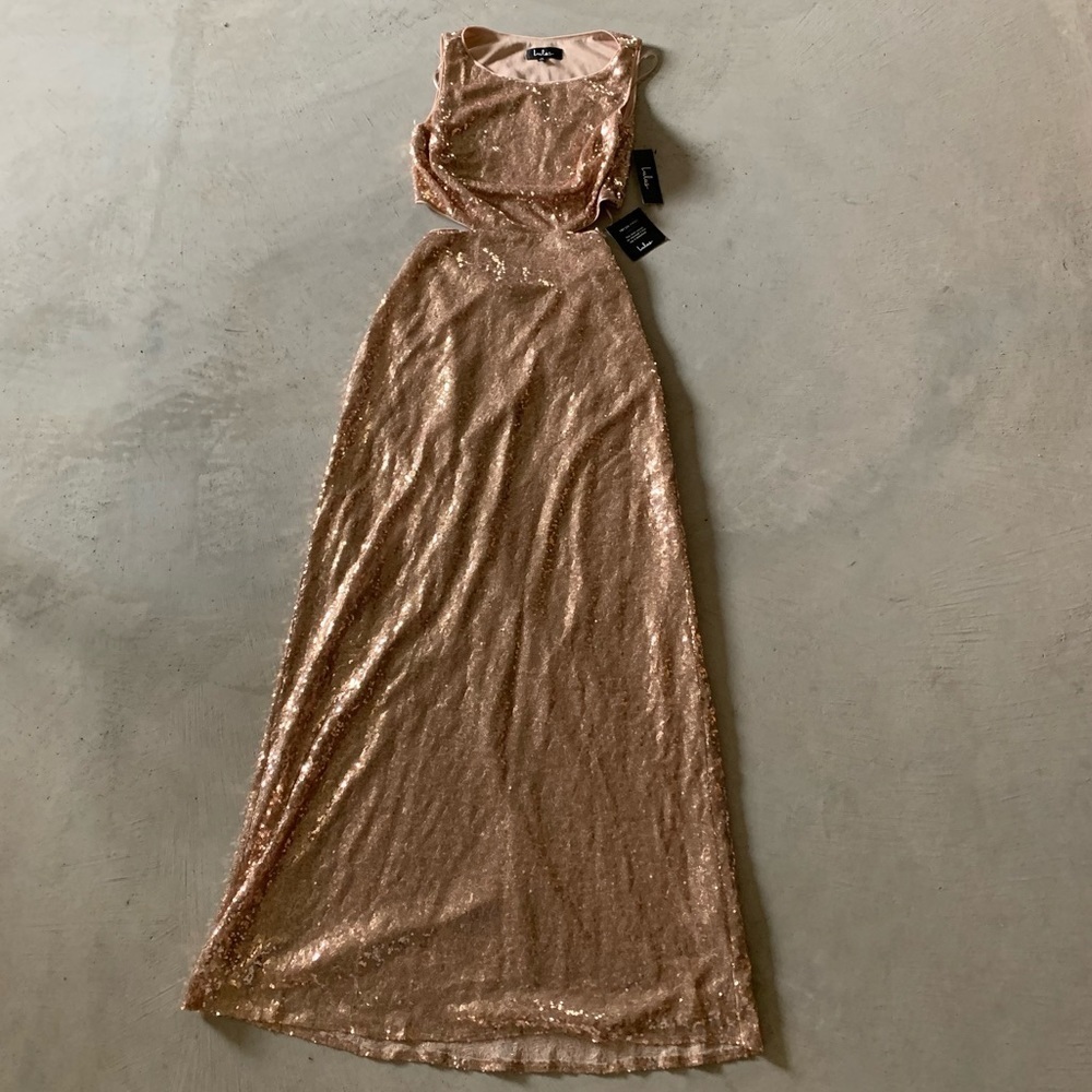 COPY - Lulus new with tags medium nude sequins dress.